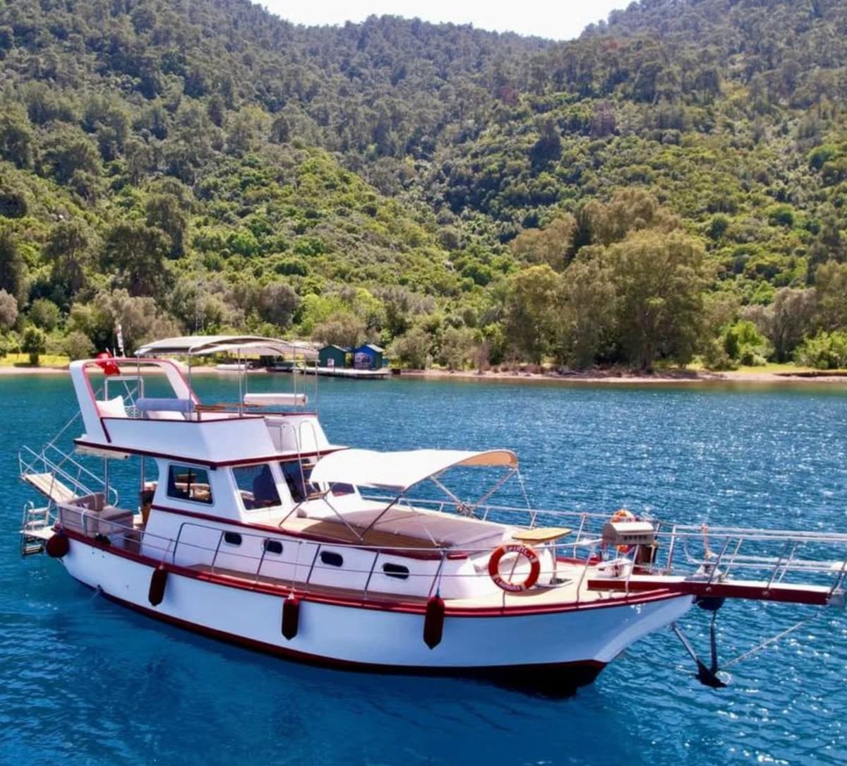 Marmaris’te 3 Kabinli, 15 Metrelik Konforlu Tekne  - 1