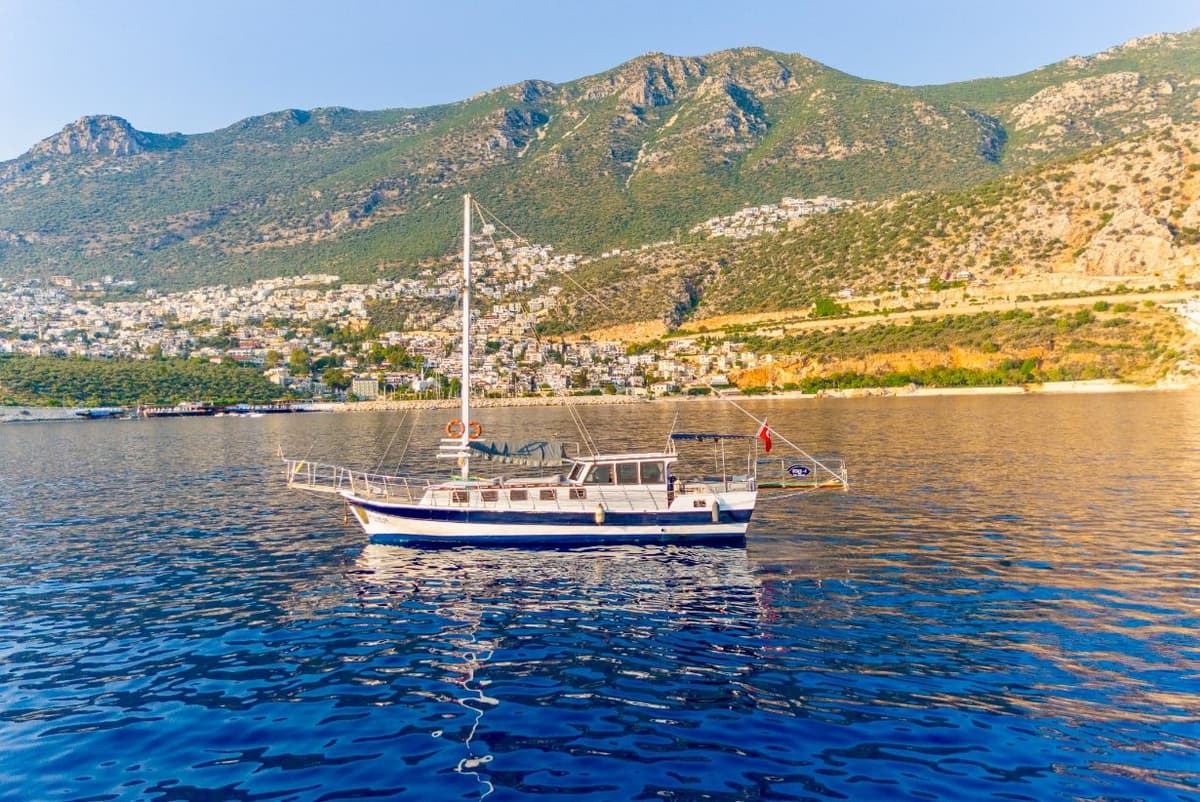 Kalkan'da 12 Kişilik Kiralık Gulet - 5